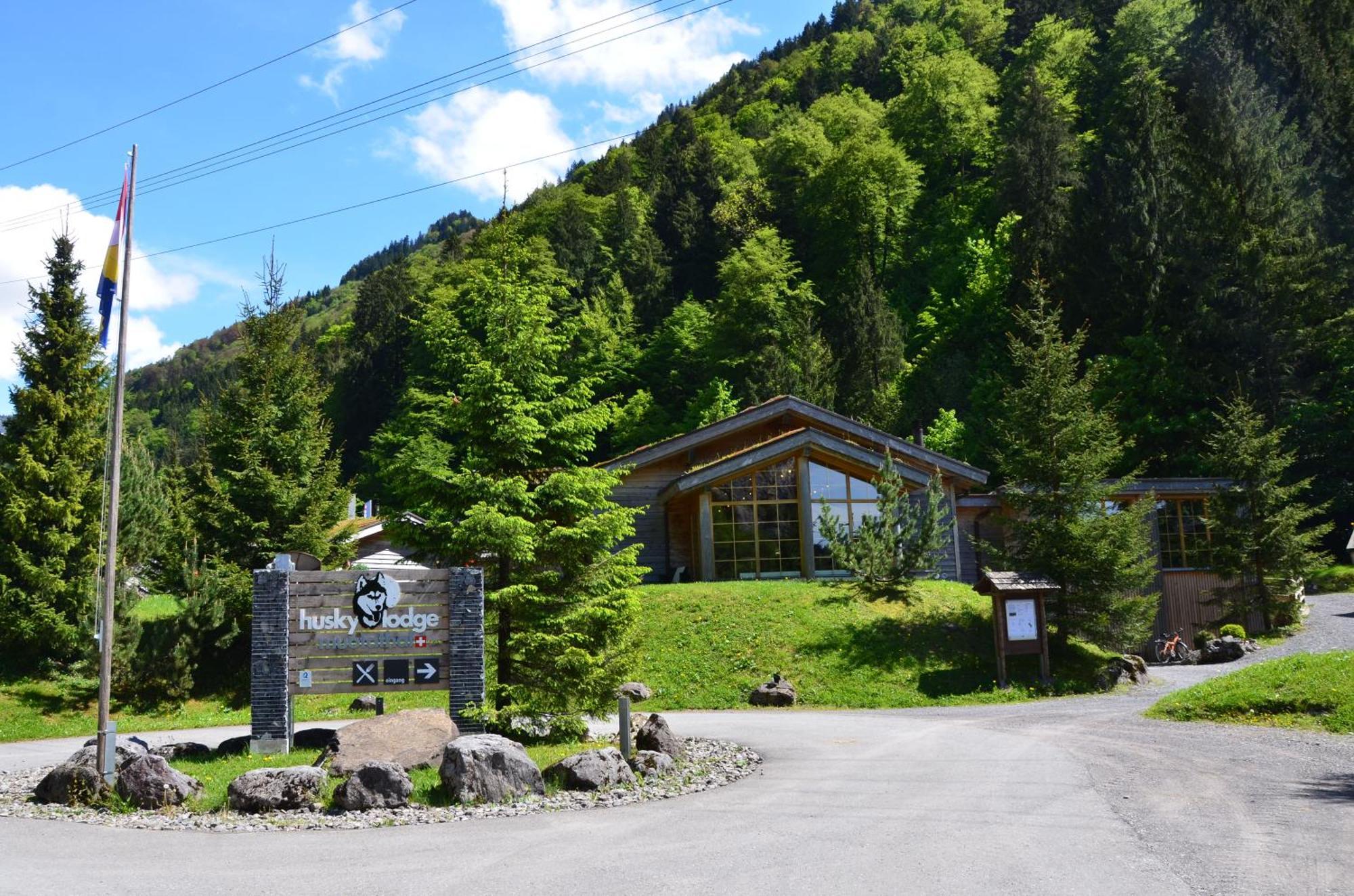 Huettenhotel Husky Lodge Muotathal Exterior photo